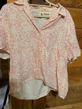 Mollusk Women’s Pink Floral Short-Sleeve Button-Down Shirt